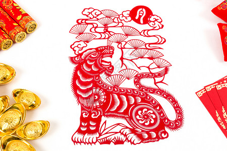 福气锦鲤剪纸中国春节传统饰品排列摆拍背景