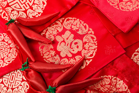红喜春节福气福袋排列摆拍高清图片