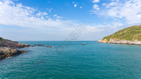 惠东海岛蓝天白云背景图片