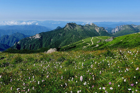 秦岭山风光背景图片