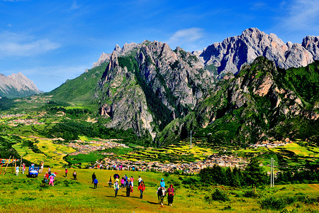 宣传旗甘南风光背景