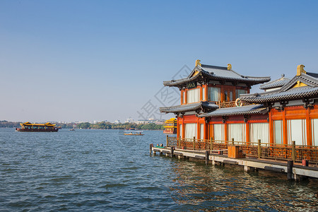 杭州西湖湖面东方建筑图片