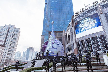 圣诞节商场装扮科技圣诞树图片