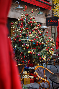 人民广场站圣诞树背景