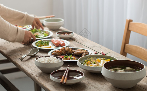 低热量食物家庭内部家常饭聚餐背景