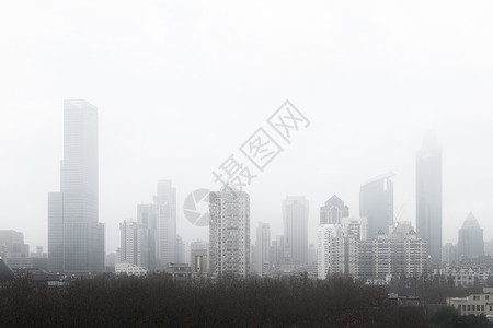迪拜雾霾天际线雾霾中的城市背景