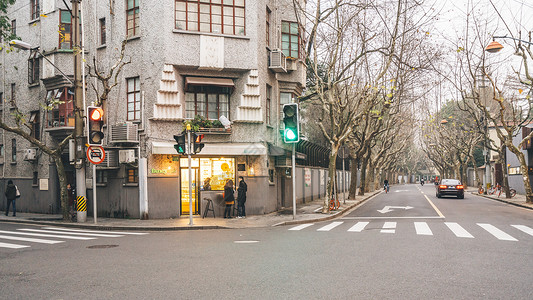 街头采访上海武康路背景