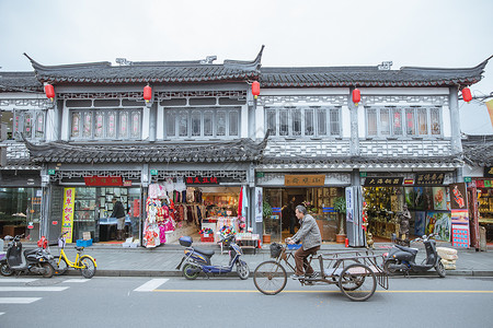 习俗赶年集上海老街春节张灯结彩背景