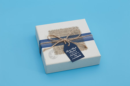 礼盒礼物元素情人节方形礼盒在浅蓝色背景上背景