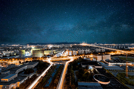 星空下的城市夜景高清图片