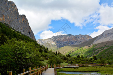 高原圣山图片