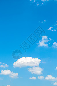 心电线蓝色天空的白云背景