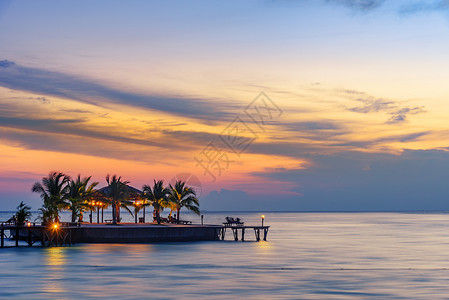 像大海一样自由海岛日落风光背景