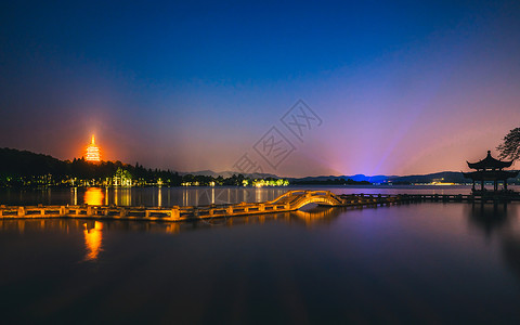 西湖长桥雷峰塔背景图片