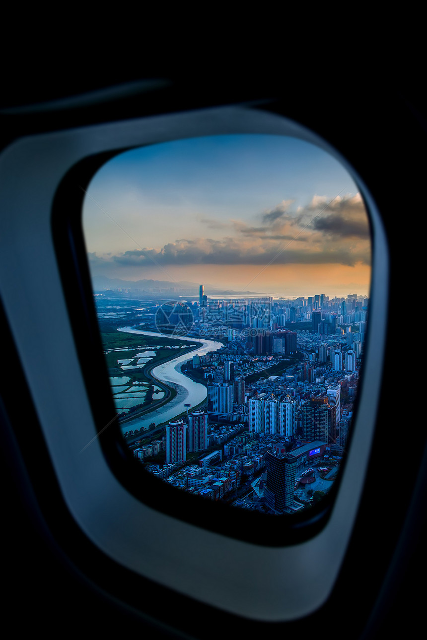 飞机窗外的世界－深圳图片