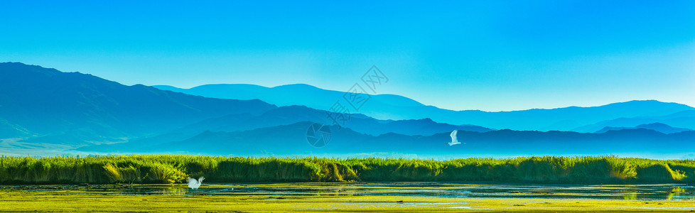 山水湿地风光背景图片