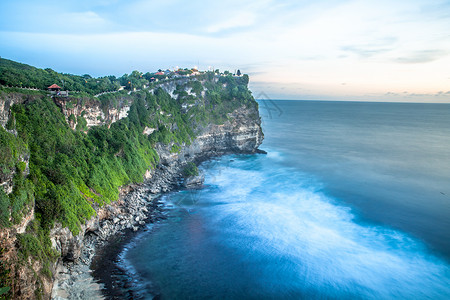 印度悬崖燕子印度尼西亚巴厘岛的海背景