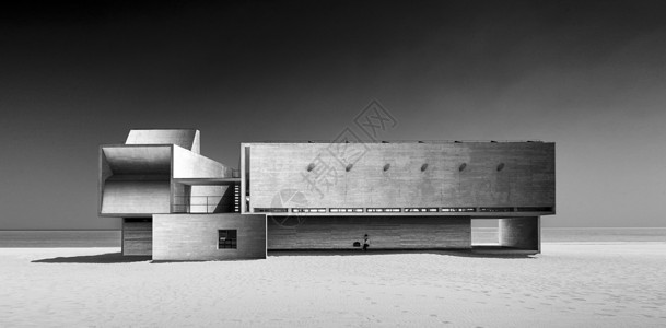 黑白现代建筑海边最孤独的图书馆背景