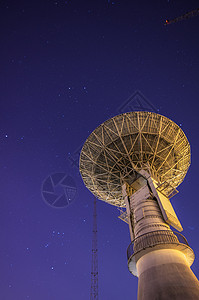 信号传输卫星站背景
