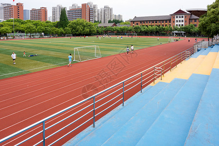 年轻人跑步运动校园环境背景照片背景
