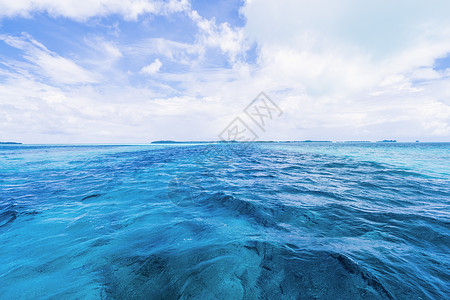 大海休息阳光水高清图片