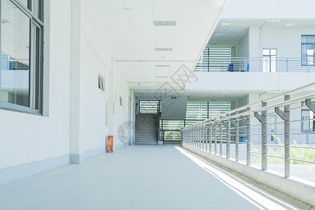 校园走廊毕业季空旷的校园教学楼背景