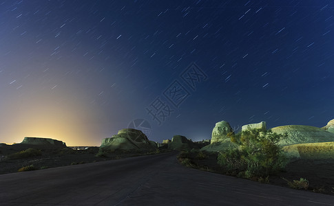 鬼城之夜星空光路素材高清图片