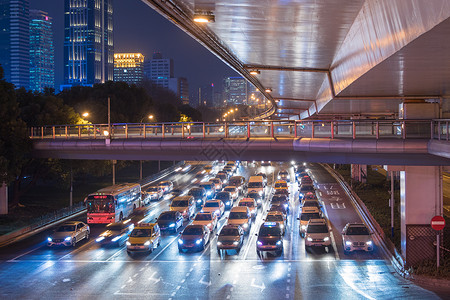 高架下城市车流夜景高清图片