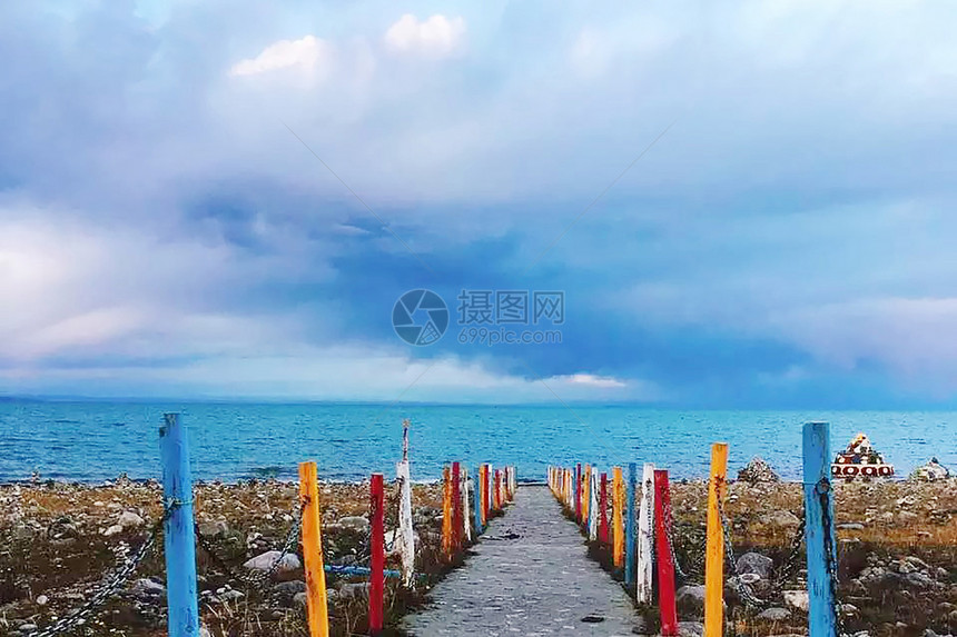 青海湖的早晨图片