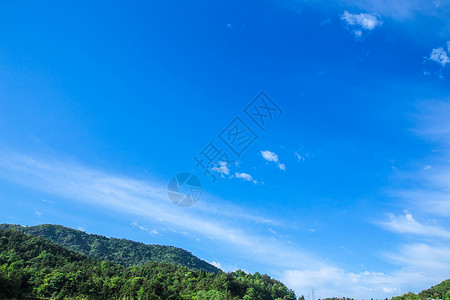 清新自然山蓝天白云背景图片