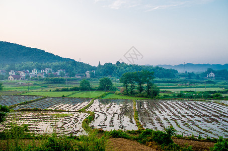 家乡的天空家乡美景背景