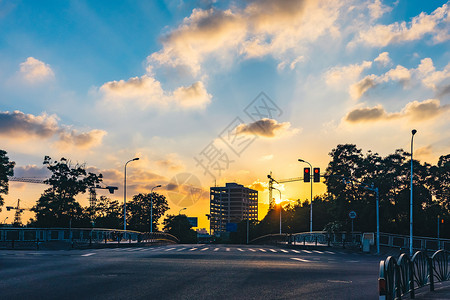 城市黄昏日落图片