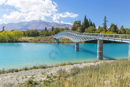 星空免费新西兰蓝湖和桥背景