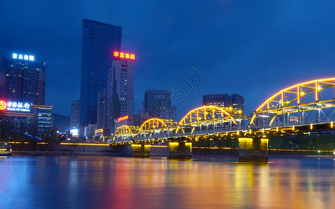 兰州古建筑中山桥夜景背景图片