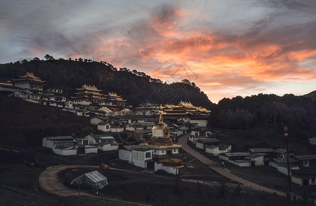 郎木寺日出世界著名景点高清图片