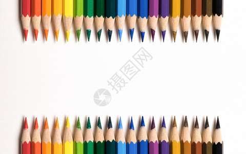 彩色乘凉艺术字艳丽的彩色铅笔背景