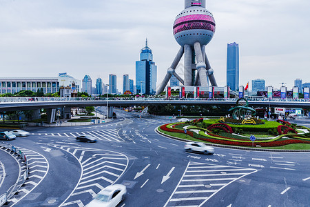 城市建筑陆家嘴马路车流图片