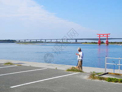 日本的夏天海边图片