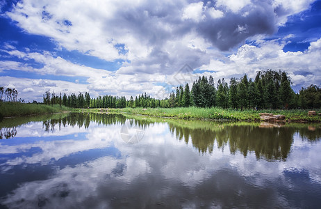 二龙湖湖面景色倒影背景