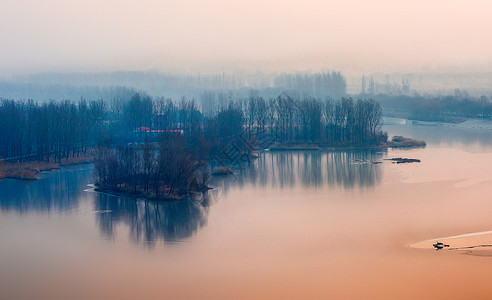 摄影美图雾中的冬日京城背景