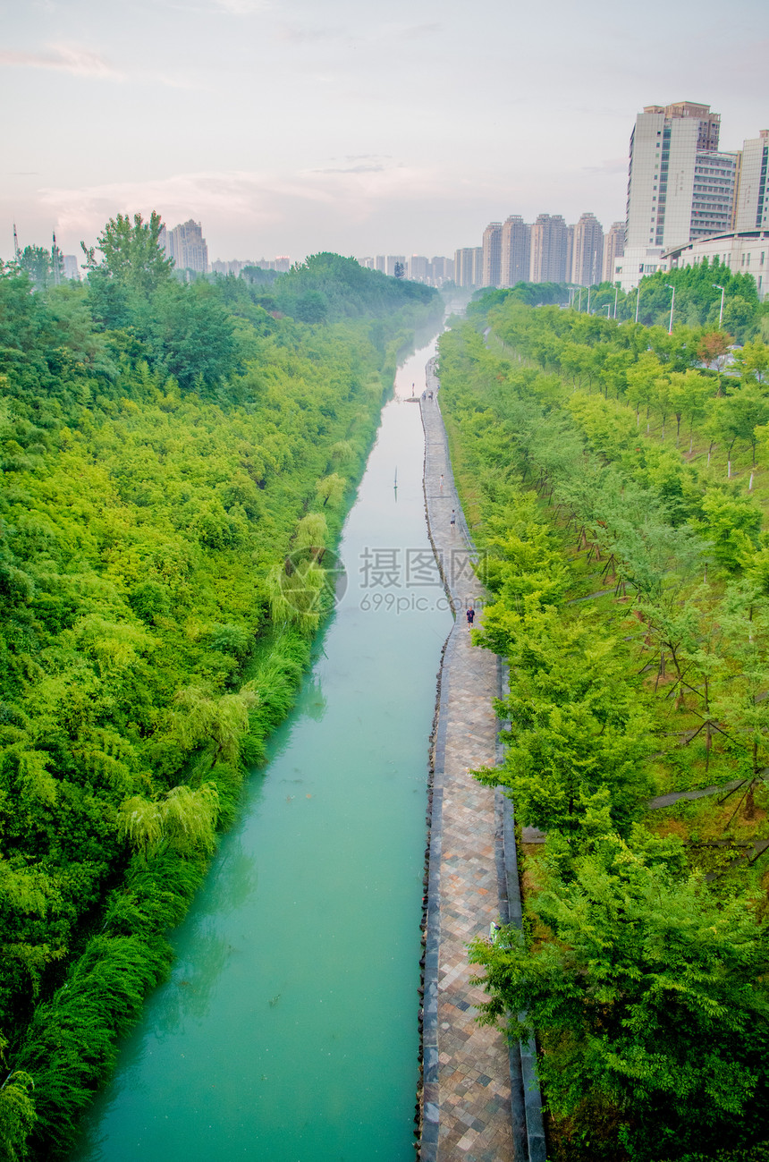 城市晚霞风景图片