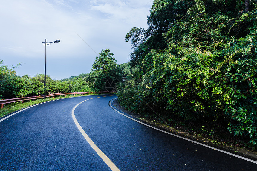 大气美丽风景区傍晚公路图片