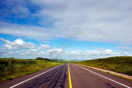 柏油公路呼伦贝尔草原之路背景