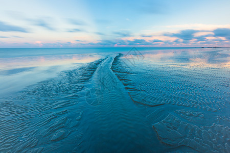 海浪大海沙滩上的纹理背景