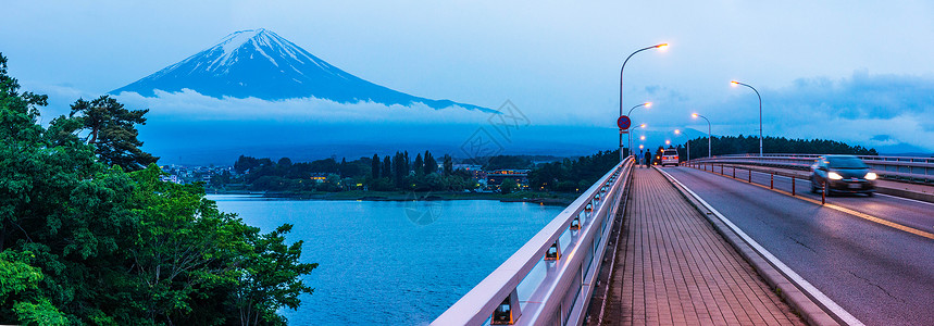 河口湖和富士山富士山下背景