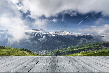 城山远山天空木板背景设计图片