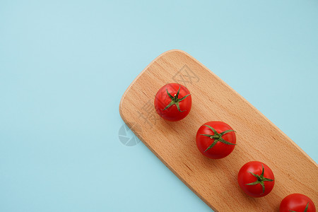 鲜亮餐桌上的诱人食材背景