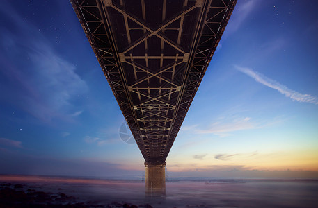 大气壮阔的大桥高清图片