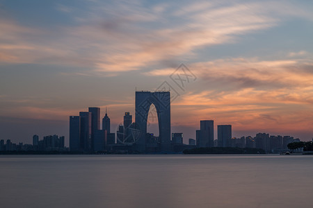 天空之门边框苏州金鸡湖夕阳背景