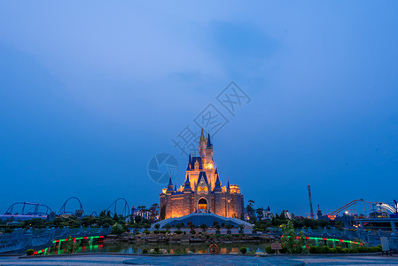 多色彩旗济南欧乐堡夜景背景